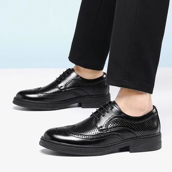 Модные мужские деловые кожаные туфли из натуральной кожи, летние открытые Удобные Классические кожаные туфли на шнуровке черного/коричневого цвета.