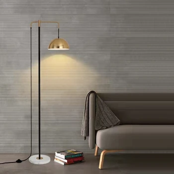 Скандинавская постмодернистская минималистская индивидуальность гостиная дизайнерская спальня прикроватная тумбочка модельная комната золотой металлический торшер E27 настольная лампа