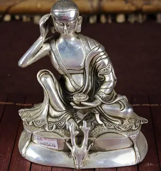 Медная статуэтка, предметы домашнего обихода и поделки из позолоченного серебра